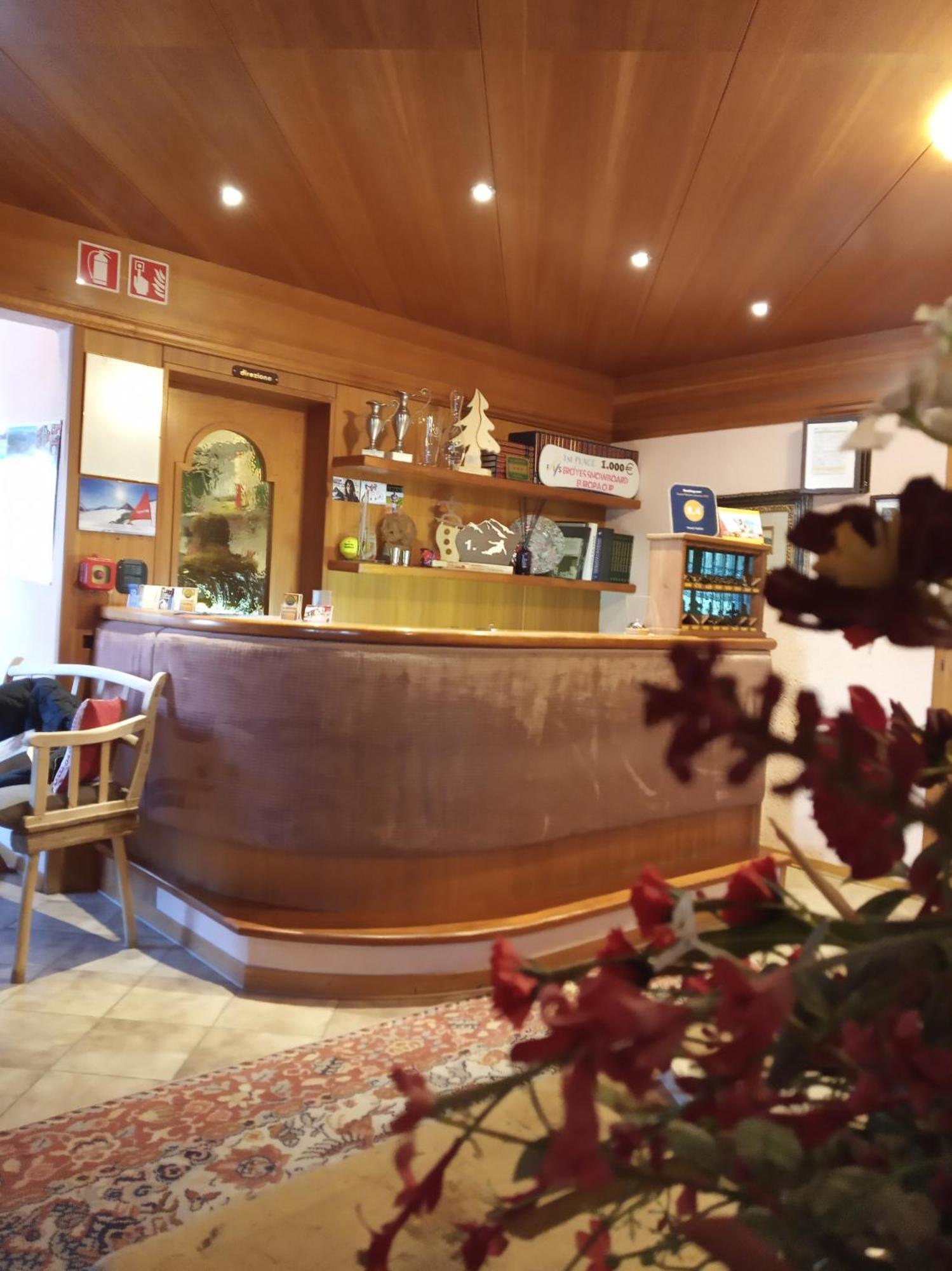 Hotel Adele Livigno Exterior foto