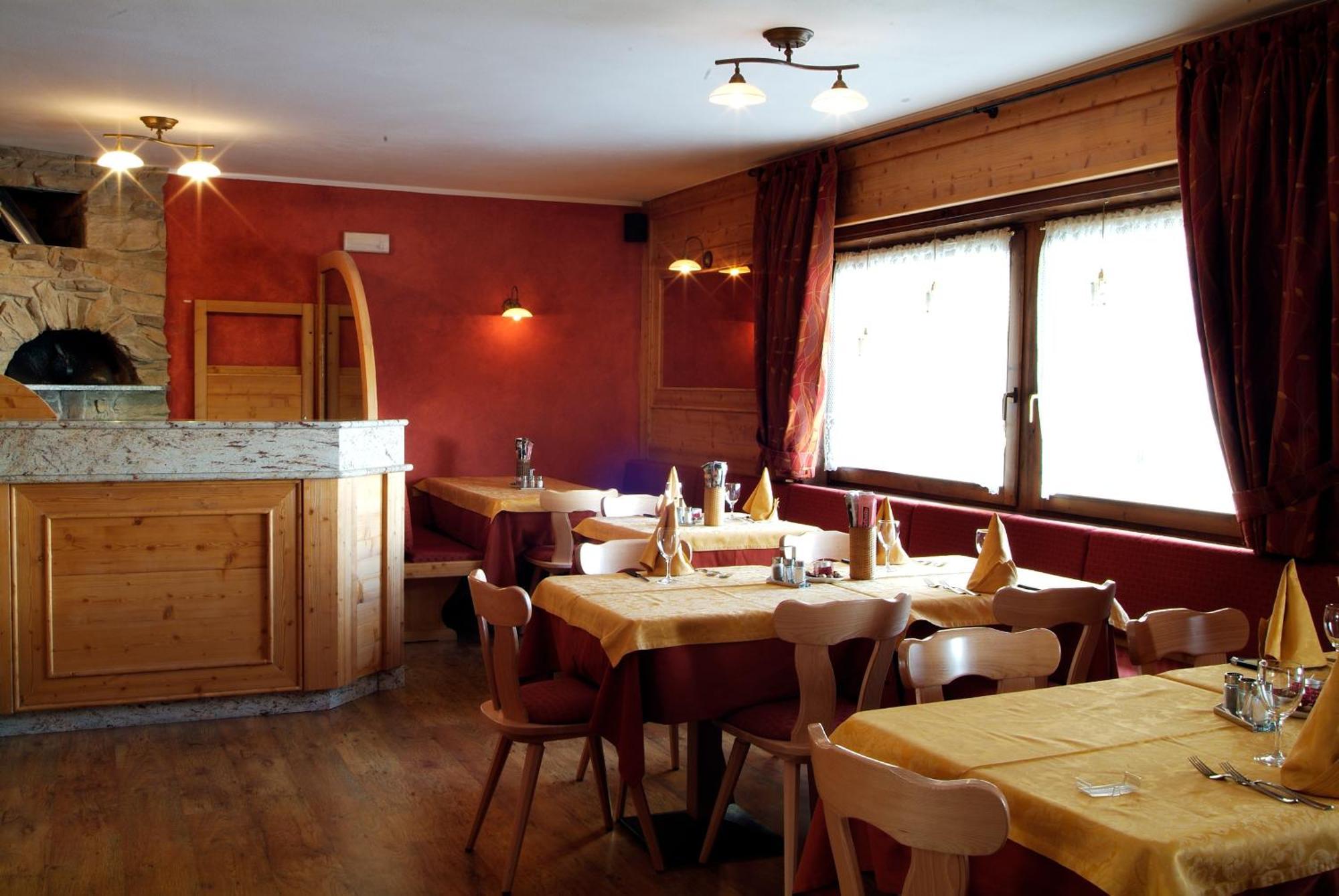 Hotel Adele Livigno Exterior foto